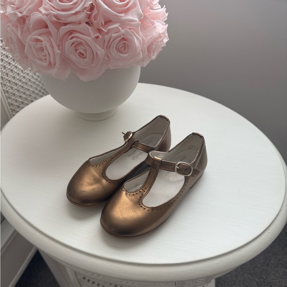 La Coqueta Gold T-Strap Kids Shoes